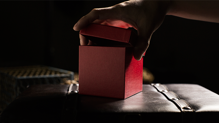 The Gift Red Limited Edition (Gimmick and Online Instructions) by Angelo Carbone - Trick The Gift Red Limited Edition (Gimmick and Online Instructions) by Angelo Carbone - Trick