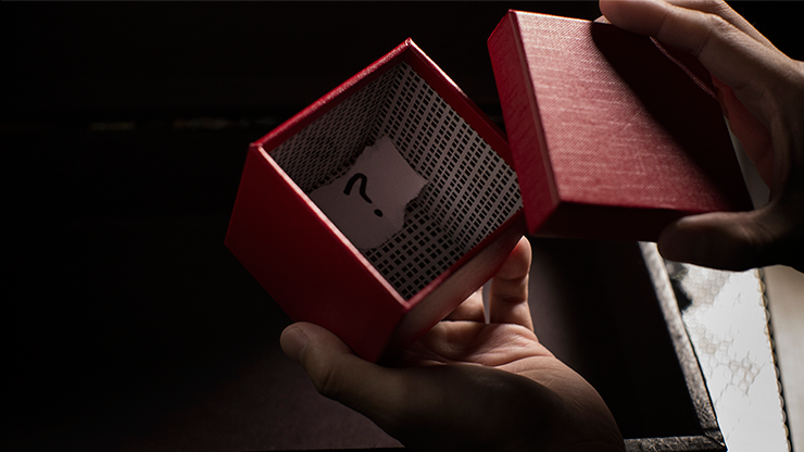 The Gift Red Limited Edition (Gimmick and Online Instructions) by Angelo Carbone - Trick The Gift Red Limited Edition (Gimmick and Online Instructions) by Angelo Carbone - Trick