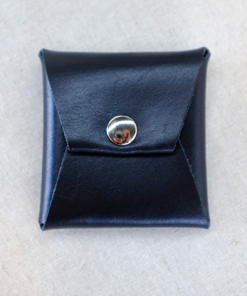 Square Coin case (Black Leather) by Gentle Magic - Trick