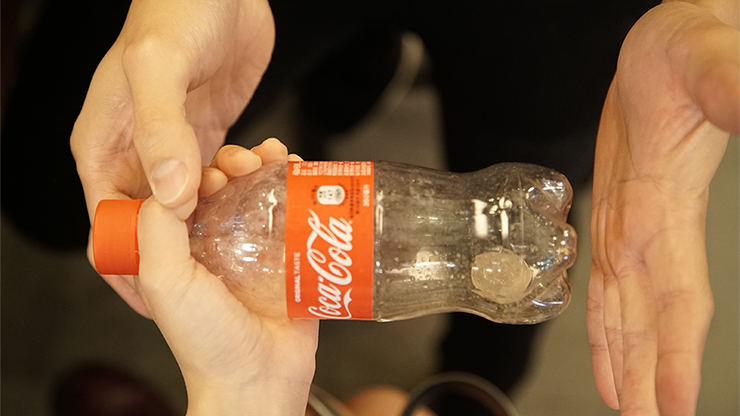 Banked - Red, Coca-Cola (Gimmicks and Online Instructions) by Taiwan Ben - Trick Banked - Red, Coca-Cola (Gimmicks and Online Instructions) by Taiwan Ben - Trick