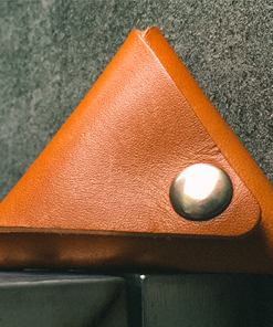 SansMinds Worker's Collection: Coin Pouch Timeless Beige (Half Dollar Size) - Trick