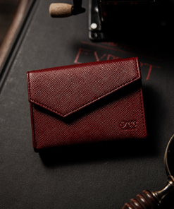 Luxury Leather Playing Card Carrier (Red) by TCC - Trick Luxury Leather Playing Card Carrier (Red) by TCC - Trick