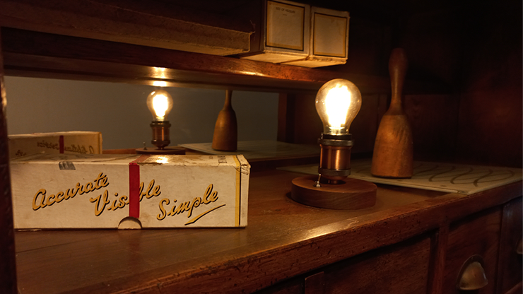 STARHEART Presents CONNEXiON Antique Gold by Doosung and Ardubi - Trick STARHEART Presents CONNEXiON Antique Gold by Doosung and Ardubi - Trick