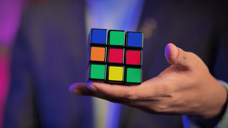 Chaos Cube (Gimmicks and Online Instructions) by Alfonso Abejuela - Trick Chaos Cube (Gimmicks and Online Instructions) by Alfonso Abejuela - Trick