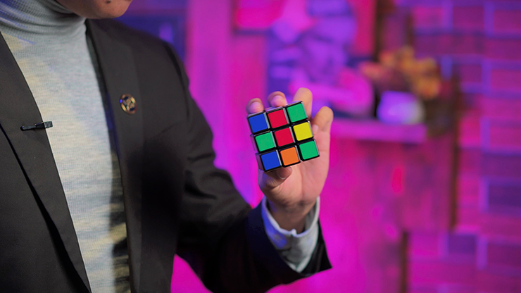 Chaos Cube (Gimmicks and Online Instructions) by Alfonso Abejuela - Trick Chaos Cube (Gimmicks and Online Instructions) by Alfonso Abejuela - Trick
