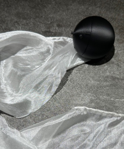 Hyper Silk Ball by Peng Min & Storm Creative (Black)