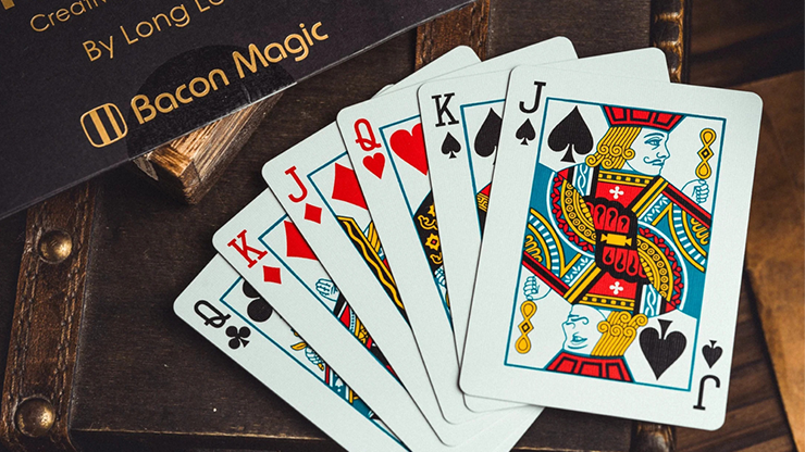 Color Betrayal (Blue Court Card) by Long Long & Bacon Magic Color Betrayal (Blue Court Card) by Long Long & Bacon Magic
