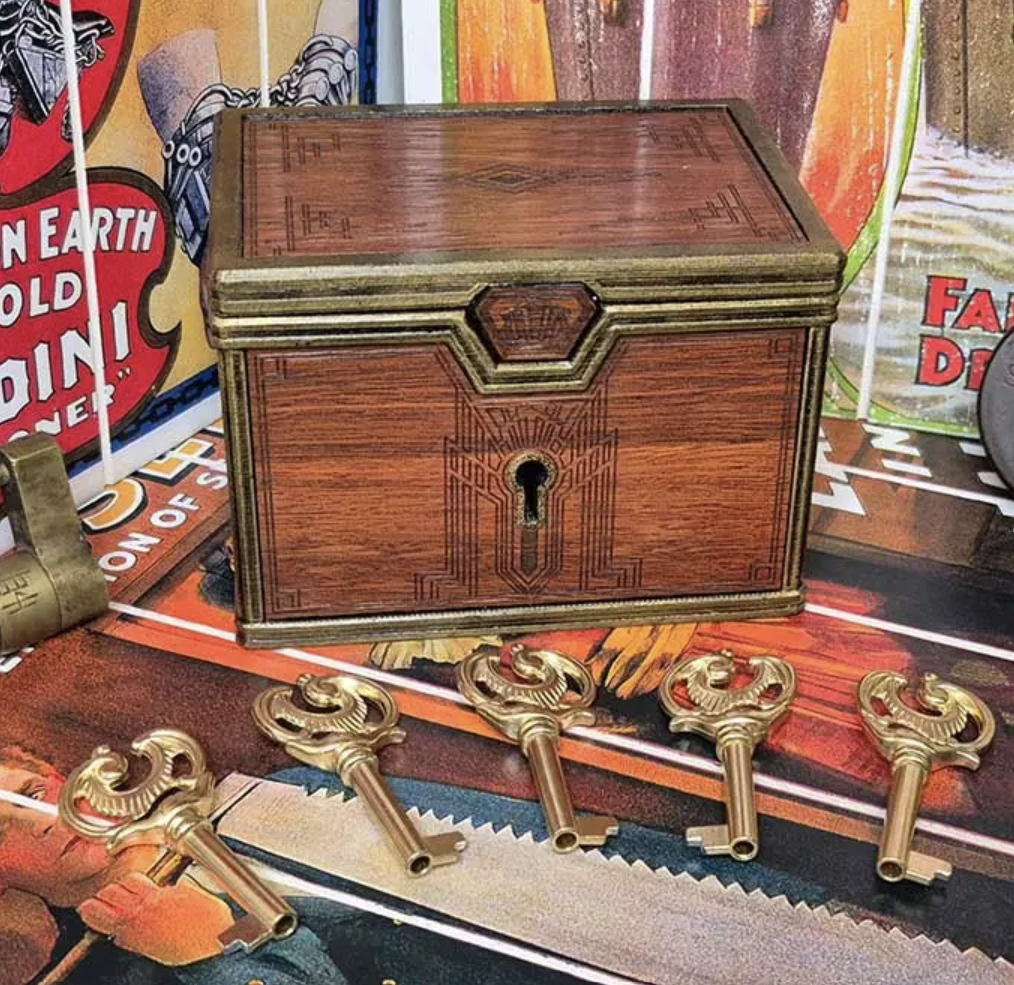 Apex Key Box -Retro Rocketeer Apex Key Box -Retro Rocketeer