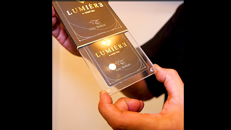 Lumiere (Blue) By Agus Tjiu Lumiere (Blue) By Agus Tjiu
